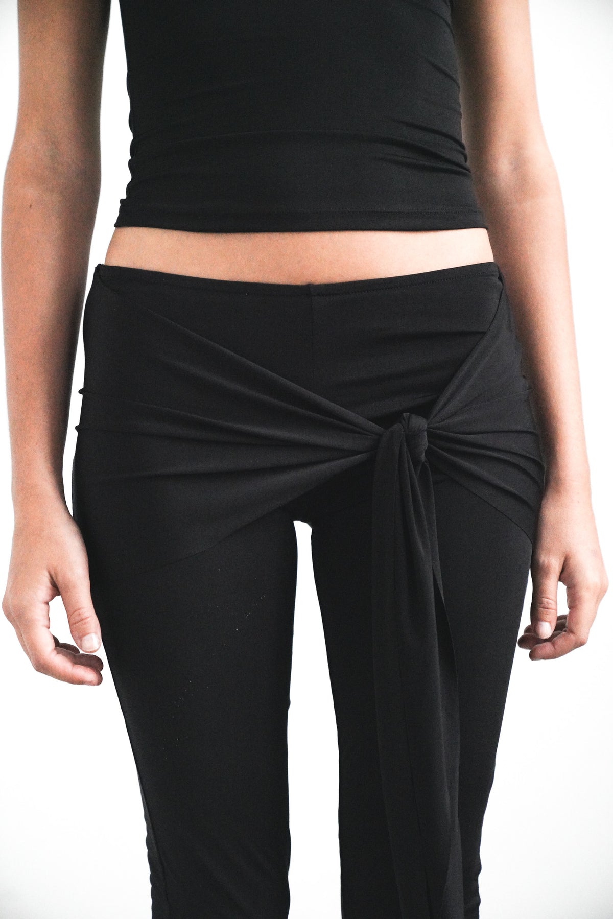 Capri Bow - Black - additional