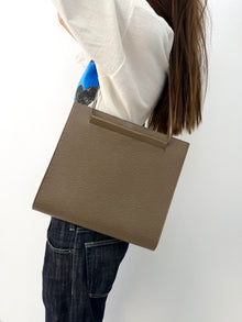 Bag thumbnail 1