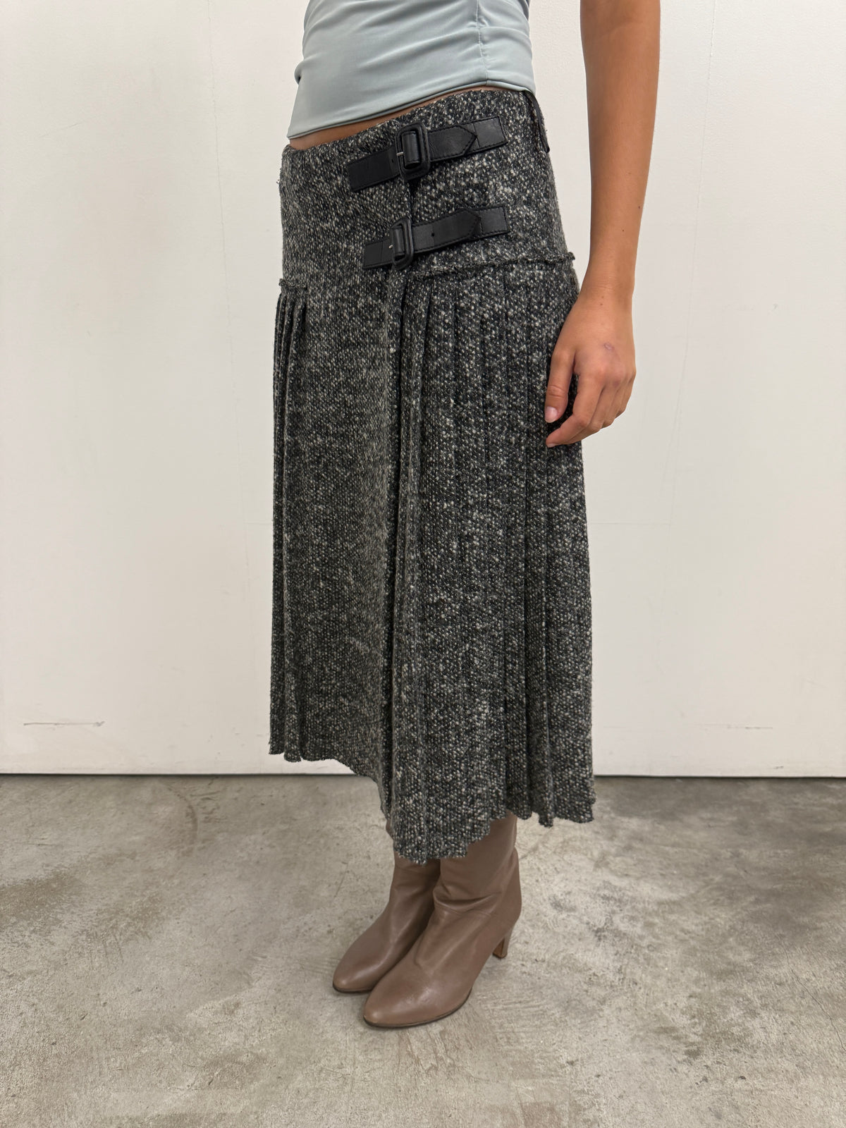 Skirt – Burberry - additional